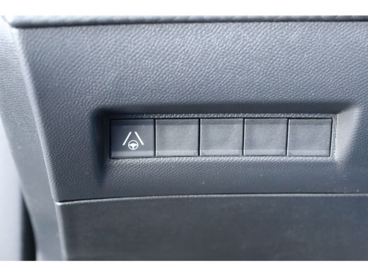 Peugeot 2008 1.2 PURETECH 130PK GT PACK AUTOMAAT / NAVI / LEDER / CLIMA / LED / PDC / 17" LMV / KEYLESS / ALCA... ActivLease financial lease