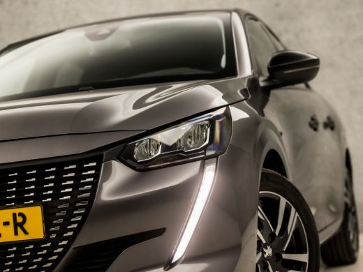 Peugeot 208 1.2 PureTech Allure Sport Automaat (VIRTUAL COCKPIT, APPLE CARPLAY, GROOT NAVI, LEDER, 360 CAMERA... ActivLease financial lease