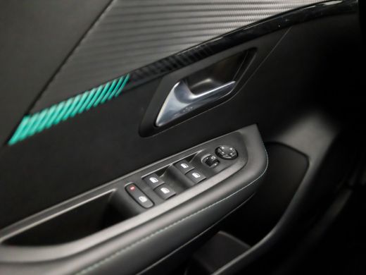 Peugeot 208 1.2 PureTech Allure Sport Automaat (VIRTUAL COCKPIT, APPLE CARPLAY, GROOT NAVI, LEDER, 360 CAMERA... ActivLease financial lease