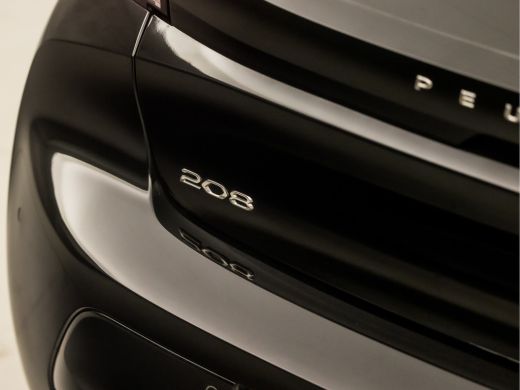 Peugeot 208 1.2 PureTech Allure Sport Automaat (VIRTUAL COCKPIT, APPLE CARPLAY, GROOT NAVI, LEDER, 360 CAMERA... ActivLease financial lease