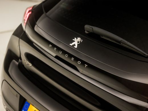 Peugeot 208 1.2 PureTech Allure Sport Automaat (VIRTUAL COCKPIT, APPLE CARPLAY, GROOT NAVI, LEDER, 360 CAMERA... ActivLease financial lease