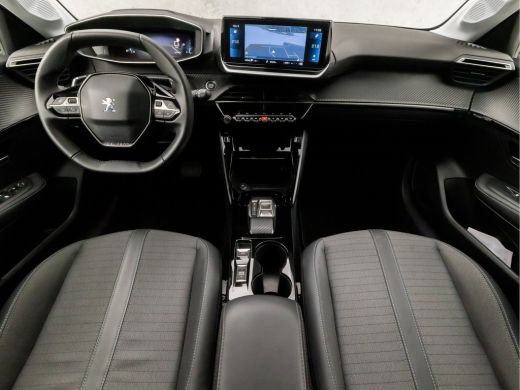 Peugeot 208 1.2 PureTech Allure Sport Automaat (VIRTUAL COCKPIT, APPLE CARPLAY, GROOT NAVI, LEDER, 360 CAMERA... ActivLease financial lease