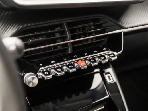 Peugeot 208 1.2 PureTech Allure Sport Automaat (VIRTUAL COCKPIT, APPLE CARPLAY, GROOT NAVI, LEDER, SPORTSTOEL... ActivLease financial lease
