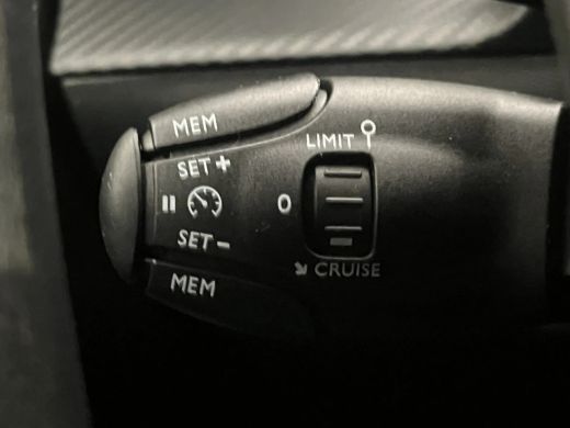 Peugeot 208 1.2 PureTech Like Airco | Cruise | Bluetooth | | Anti Blokkeer Systeem | Elektrische ramen voor |... ActivLease financial lease