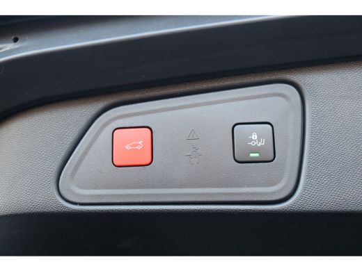 Peugeot 3008 1.2 PURETECH 130PK ALLURE / NAVI / LEDER / CLIMA / LED / PDC / 18" LMV / KEYLESS / CAMERA / BLUET... ActivLease financial lease
