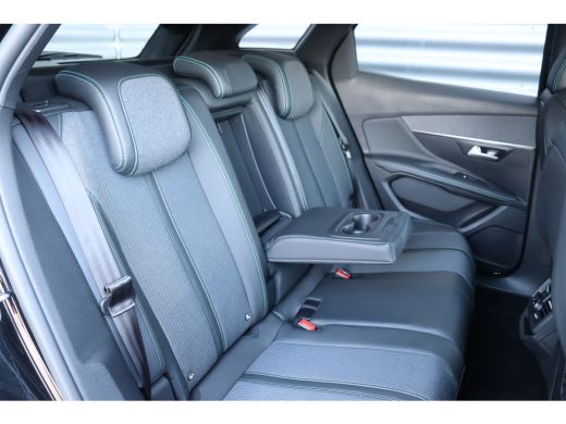 Peugeot 3008 1.2 PURETECH 130PK ALLURE / NAVI / LEDER / CLIMA / LED / PDC / 18" LMV / KEYLESS / CAMERA / BLUET... ActivLease financial lease