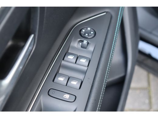 Peugeot 3008 1.2 PURETECH 130PK ALLURE / NAVI / LEDER / CLIMA / LED / PDC / 18" LMV / KEYLESS / CAMERA / BLUET... ActivLease financial lease