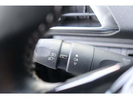 Peugeot 3008 1.2 PURETECH 130PK ALLURE / NAVI / LEDER / CLIMA / LED / PDC / 18" LMV / KEYLESS / CAMERA / BLUET... ActivLease financial lease