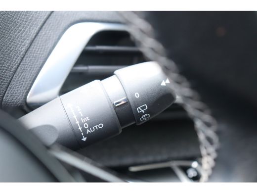 Peugeot 3008 1.2 PURETECH 130PK ALLURE / NAVI / LEDER / CLIMA / LED / PDC / 18" LMV / KEYLESS / CAMERA / BLUET... ActivLease financial lease