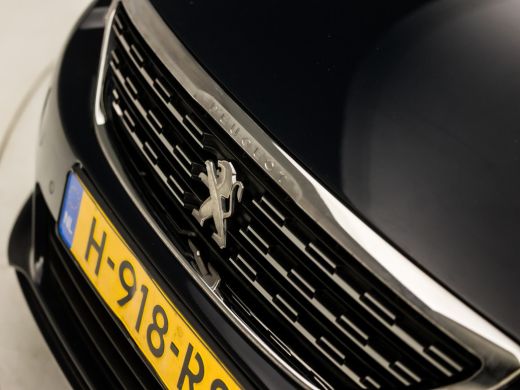 Peugeot 308 SW 1.2 PureTech Sport Automaat (PANORAMADAK, APPLE CARPLAY, GROOT NAVI, 360 CAMERA, SPORTSTOELEN,... ActivLease financial lease