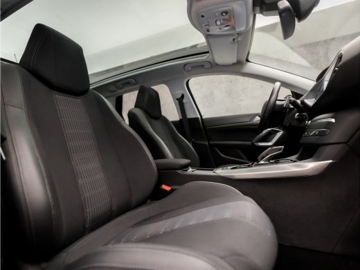 Peugeot 308 SW 1.2 PureTech Sport Automaat (PANORAMADAK, APPLE CARPLAY, GROOT NAVI, 360 CAMERA, SPORTSTOELEN,... ActivLease financial lease