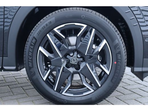 Peugeot 5008 1.2 HYBRID 136PK 7-ZITS ALLURE AUTOMAAT / NAVI / LEDER / CLIMA / FULL-LED / 19" LMV / KEYLESS / 3... ActivLease financial lease