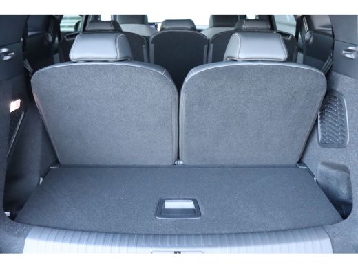 Peugeot 5008 1.2 HYBRID 136PK 7-ZITS ALLURE AUTOMAAT / NAVI / LEDER / CLIMA / FULL-LED / 19" LMV / KEYLESS / 3... ActivLease financial lease