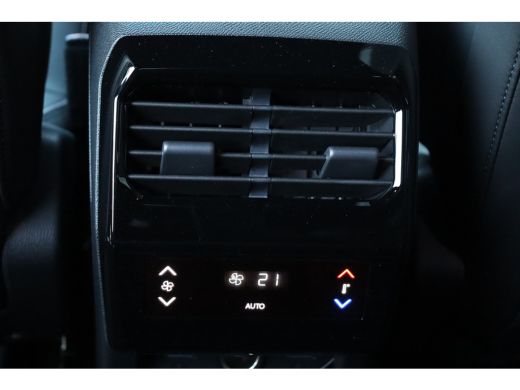 Peugeot 5008 1.2 HYBRID 136PK 7-ZITS ALLURE AUTOMAAT / NAVI / LEDER / CLIMA / FULL-LED / 19" LMV / KEYLESS / 3... ActivLease financial lease