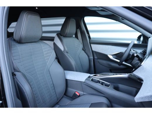 Peugeot 5008 1.2 HYBRID 136PK 7-ZITS ALLURE AUTOMAAT / NAVI / LEDER / CLIMA / FULL-LED / 19" LMV / KEYLESS / 3... ActivLease financial lease