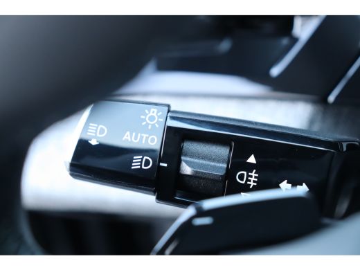 Peugeot 5008 1.2 HYBRID 136PK 7-ZITS ALLURE AUTOMAAT / NAVI / LEDER / CLIMA / FULL-LED / 19" LMV / KEYLESS / 3... ActivLease financial lease