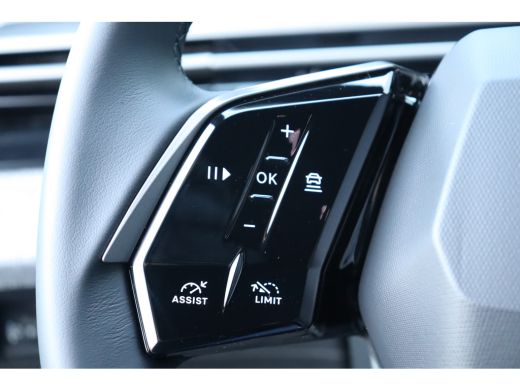 Peugeot 5008 1.2 HYBRID 136PK 7-ZITS ALLURE AUTOMAAT / NAVI / LEDER / CLIMA / FULL-LED / 19" LMV / KEYLESS / 3... ActivLease financial lease