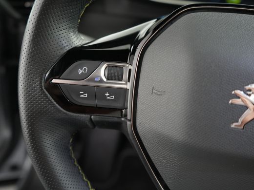 Peugeot e-2008 EV GT Pack 50 kWh | Achteruitrijcamera | Airco (automatisch) | Apple Carplay/Android Auto|telefoo... ActivLease financial lease