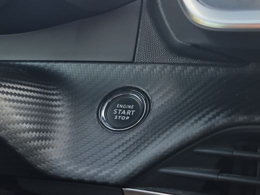 Peugeot e-2008 EV GT Pack 50 kWh Leder/Alcantara | Panoramadak | Stoel + Voorruitverwarming ActivLease financial lease