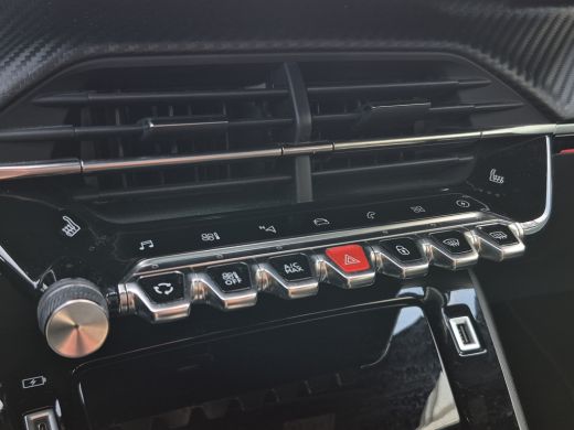 Peugeot e-2008 EV GT Pack 50 kWh Leder/Alcantara | Panoramadak | Stoel + Voorruitverwarming ActivLease financial lease