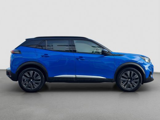 Peugeot e-2008 EV GT Pack 50 kWh Leder/Alcantara | Panoramadak | Stoel + Voorruitverwarming ActivLease financial lease