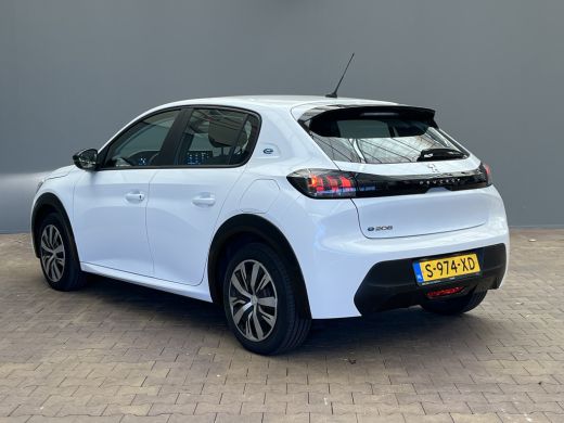 Peugeot e-208 EV Active 50 kWh Carplay | Cruise Control | Airco | Elek. Ramen | Centrale Vergrendeling | DAB | ... ActivLease financial lease