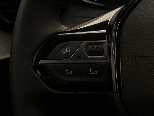 Peugeot e-208 EV Active 50 kWh Carplay | Cruise Control | Airco | Elek. Ramen | Centrale Vergrendeling | DAB | ... ActivLease financial lease
