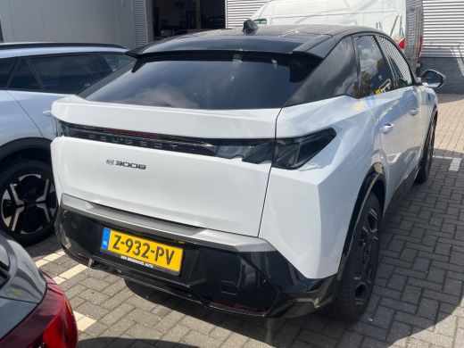 Peugeot e-3008 GT 73 kWh | Achteruitrijcamera | Apple Carplay/Android Auto|telefoonintegratie premium | Bluetoot... ActivLease financial lease
