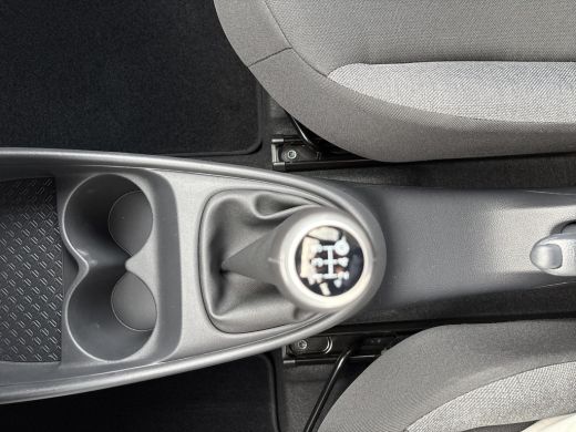 Toyota Aygo 1.0 VVT-i MT Play | Uit voorraad leverbaar! | ActivLease financial lease