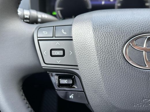 Toyota C-HR 1.8 Hybrid 140 Dynamic | Nieuwe auto | Direct uit voorraad leverbaar | ActivLease financial lease