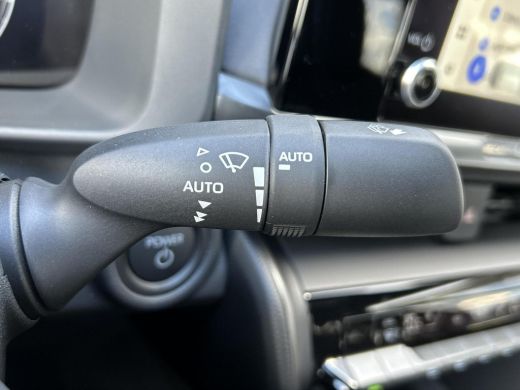 Toyota C-HR 1.8 Hybrid 140 Dynamic | Nieuwe auto | Direct uit voorraad leverbaar | ActivLease financial lease