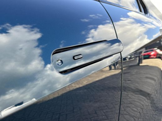 Toyota C-HR 1.8 Hybrid 140 Dynamic | Nieuwe auto | Direct uit voorraad leverbaar | ActivLease financial lease