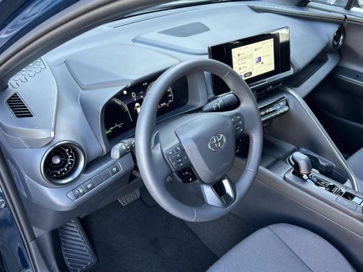 Toyota C-HR 1.8 Hybrid 140 Dynamic | Nieuwe auto | Direct uit voorraad leverbaar | ActivLease financial lease