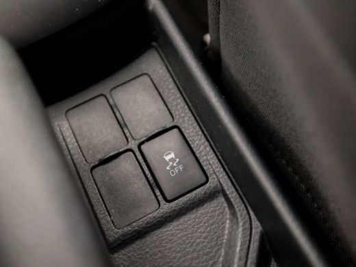 Toyota Yaris 1.0 VVT-i Sport (AIRCO, BLUETOOTH, ELEK RAMEN, GETINT GLAS, SPORTSTOELEN, MULTIFUNCTIONEEL STUURW... ActivLease financial lease