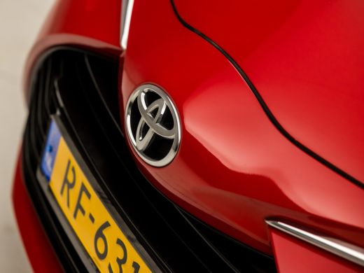 Toyota Yaris 1.0 VVT-i Sport (AIRCO, BLUETOOTH, ELEK RAMEN, GETINT GLAS, SPORTSTOELEN, MULTIFUNCTIONEEL STUURW... ActivLease financial lease