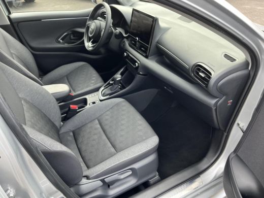 Toyota Yaris 1.5 Hybrid 115 First Edition | Navigatie | Apple CarPlay/Android auto | Achteruitrijcamera ActivLease financial lease