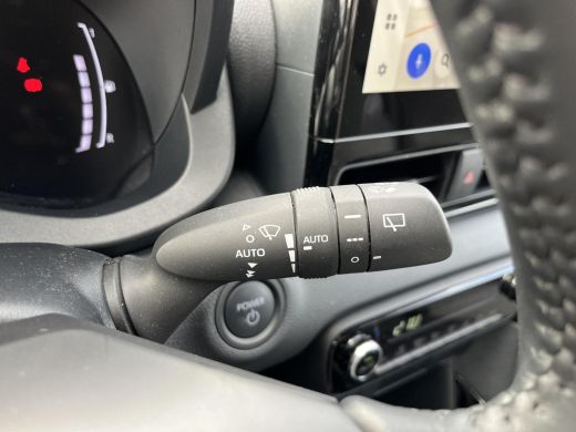 Toyota Yaris 1.5 Hybrid 115 First Edition | Navigatie | Apple CarPlay/Android auto | Achteruitrijcamera ActivLease financial lease