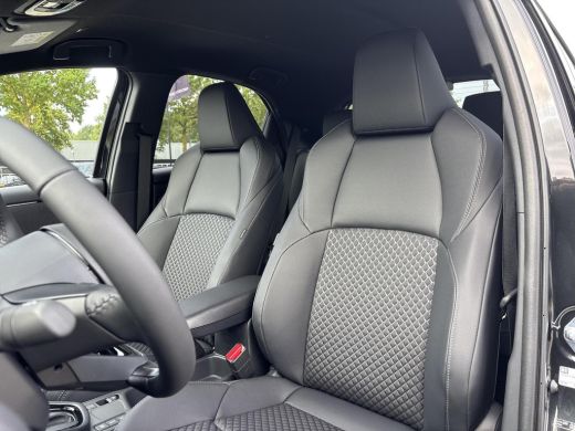 Toyota Yaris 1.5 Hybrid 130 Executive | Nieuw te bestellen | ActivLease financial lease