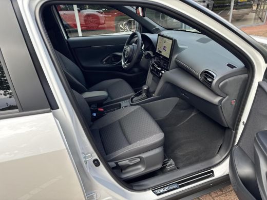 Toyota Yaris Cross 1.5 Hybrid 130 Dynamic Comfort Pack | 06-10141018 Voor meer informatie ActivLease financial lease