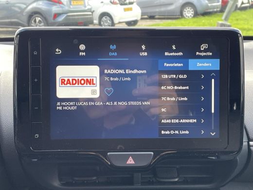 Toyota Yaris Cross 1.5 Hybrid Dynamic **NAVIGATIE/ PARKEERCAMERA/ GARANTIE** ActivLease financial lease