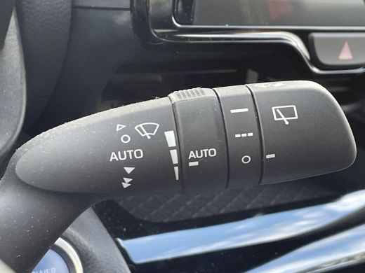 Toyota Yaris Cross 1.5 Hybrid Dynamic **NAVIGATIE/ PARKEERCAMERA/ GARANTIE** ActivLease financial lease