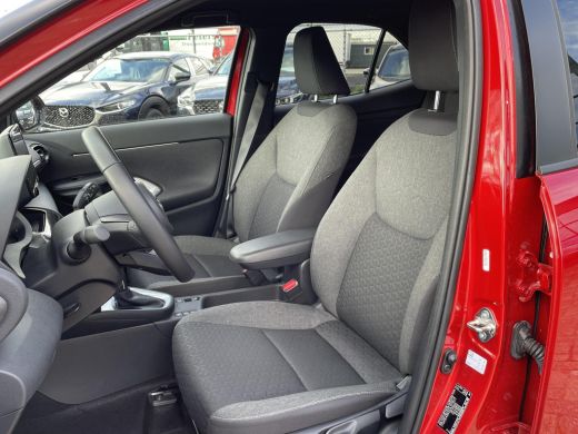 Toyota Yaris Cross 1.5 Hybrid Dynamic **NAVIGATIE/ PARKEERCAMERA/ GARANTIE** ActivLease financial lease