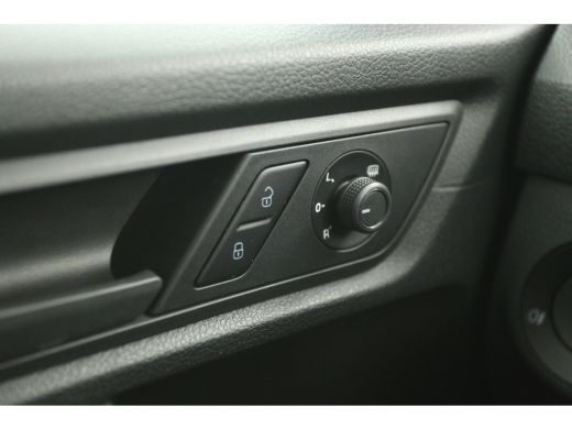 Volkswagen Caddy 2.0 TDI L2H1 BMT Maxi Highline | Airco | Carplay | Cruise | Trekhaak | Navigatie | Parkeersensoren ActivLease financial lease