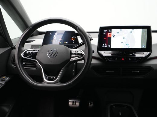 Volkswagen ID.3 First Plus 58 kWh Navigatie Carplay stoel/stuurverwarming Camera 89%SOH Demo TH ActivLease financial lease