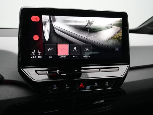 Volkswagen ID.3 First Plus 58 kWh Navigatie Carplay stoel/stuurverwarming Camera 89%SOH Demo TH ActivLease financial lease