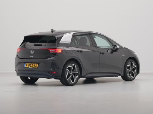 Volkswagen ID.3 First Plus 58 kWh Navigatie Carplay stoel/stuurverwarming Camera 89%SOH Demo TH ActivLease financial lease