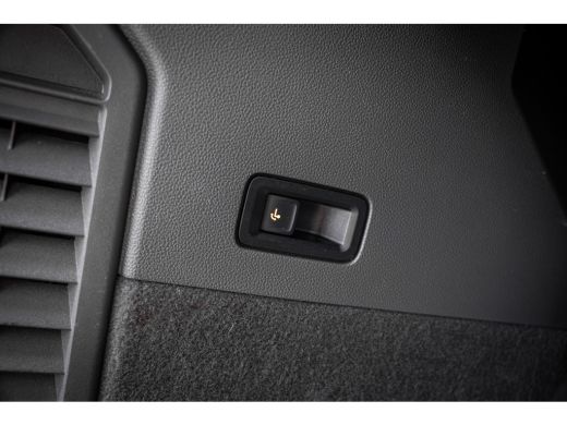 Volkswagen Multivan 1.4 eHybrid TREKHAAK - AUTOM DEUREN - CAMERA ActivLease financial lease
