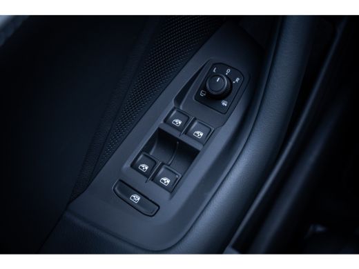 Volkswagen Passat Variant Business - eHybrid | 'App-Connect' draadloze smartphone integratie | Afstandscontrolesyst... ActivLease financial lease