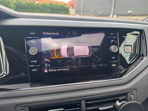Volkswagen Polo 1.0 TSI 95 pk R-Line Business | Panoramadak | Navi | LED Matrix | Apple Carplay | 18" LM Velgen | ActivLease financial lease