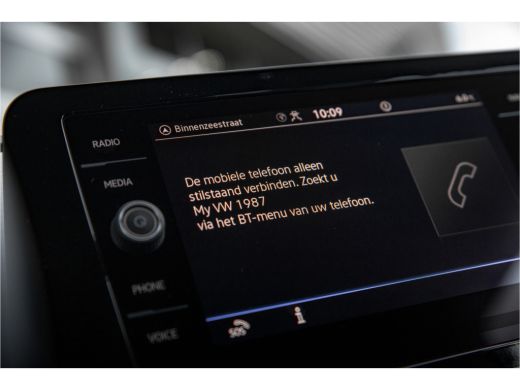 Volkswagen T-Cross 1.0 TSI Life Edition | Trekhaak | Navigatie | PDC V+A | Apple Carplay | Camera achter | ActivLease financial lease